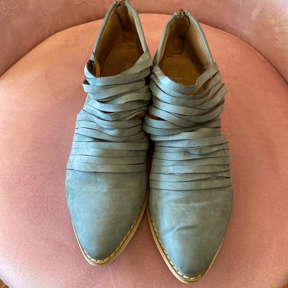 Mi.iM Steel blue ankle booties